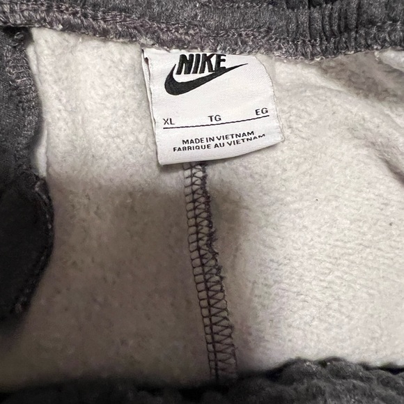 Men’s Nike sweatpants - Picture 4 of 4